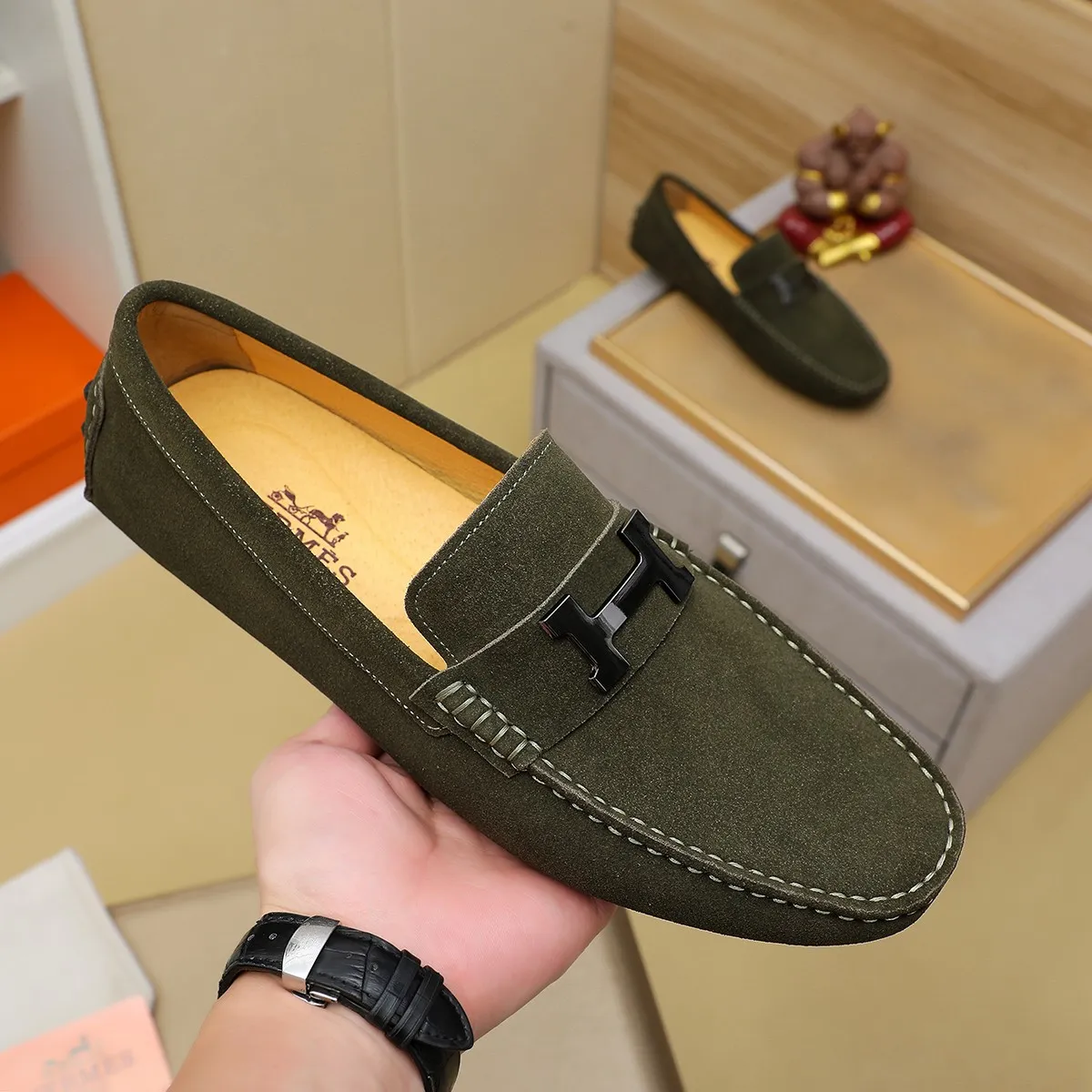 Men's shoes 💰380 🕷🕷【HERMES】Same style at Hermès counters 🇨🇳 Classic slip-on shoes 1:1 mold opening 💯 Original quality 🍓 Made of imported first-layer cowhide 🍅 pigskin lining 🌶🌶 Super high-end men's leather shoes 🇨🇳 Solid and stable, very special 🍇 Color, code number 38-44 (45.46/47 customized)...